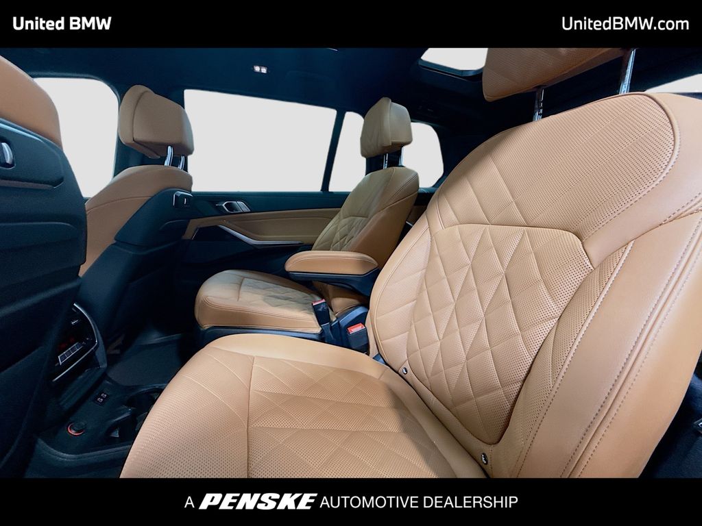 Thumbnail: 2024 BMW X7 - 13