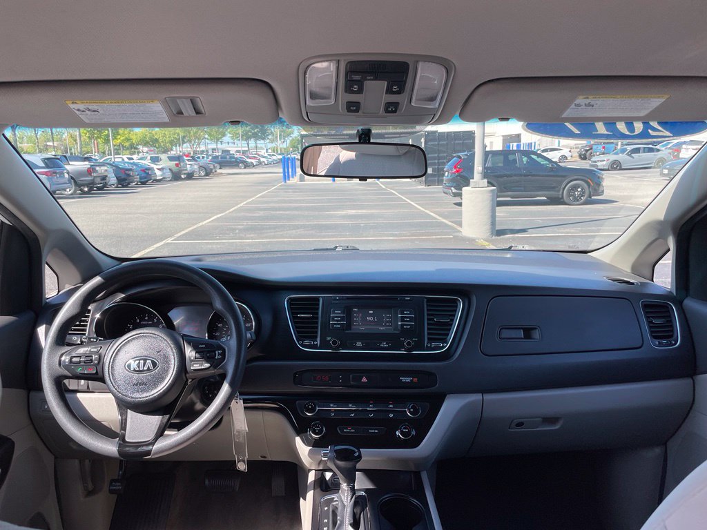 Thumbnail: 2017 Kia Sedona - 10