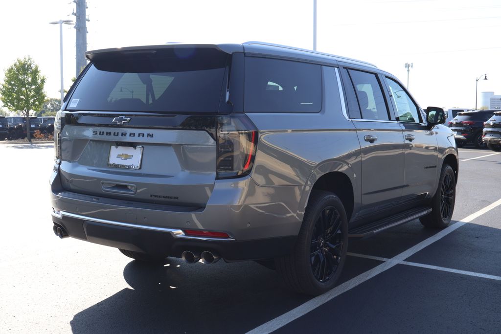 Thumbnail: 2025 Chevrolet Suburban - 8