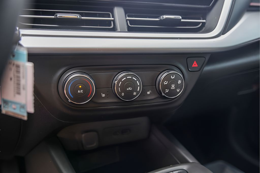 Used Car 2025 Chevrolet Trax  1rs For Sale Under $25,000 In Austin, Texas