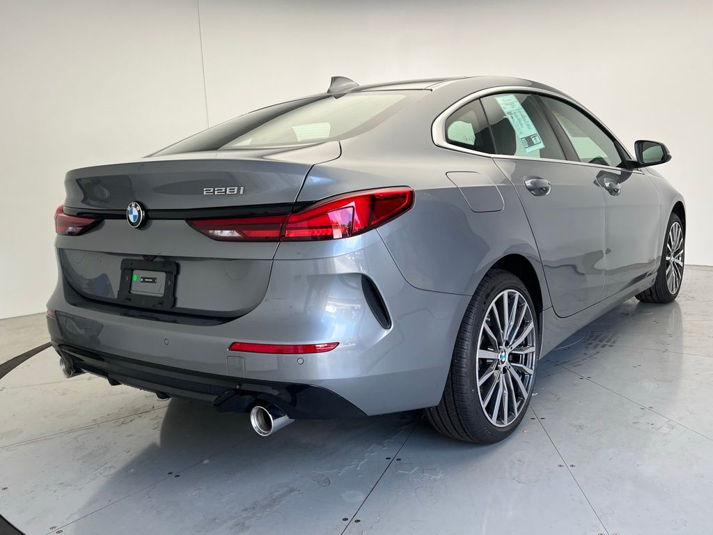 Thumbnail: 2024 BMW 2 Series - 3