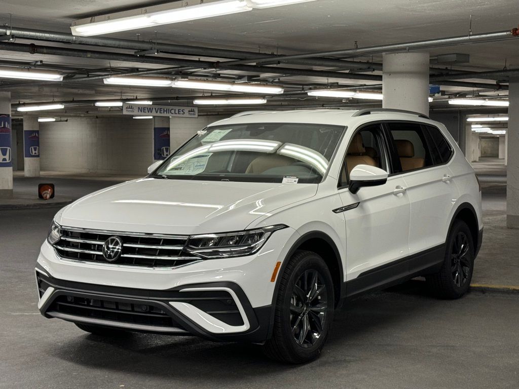 2024 Volkswagen Tiguan 2.0T SE 3