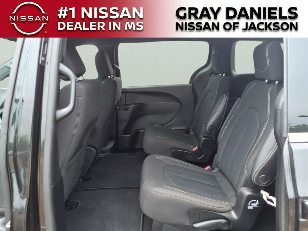Used 2022 Chrysler Pacifica Van