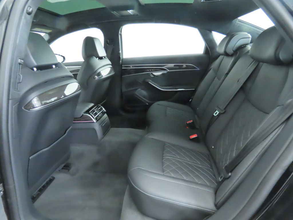 2025 Audi S8 4.0T 23