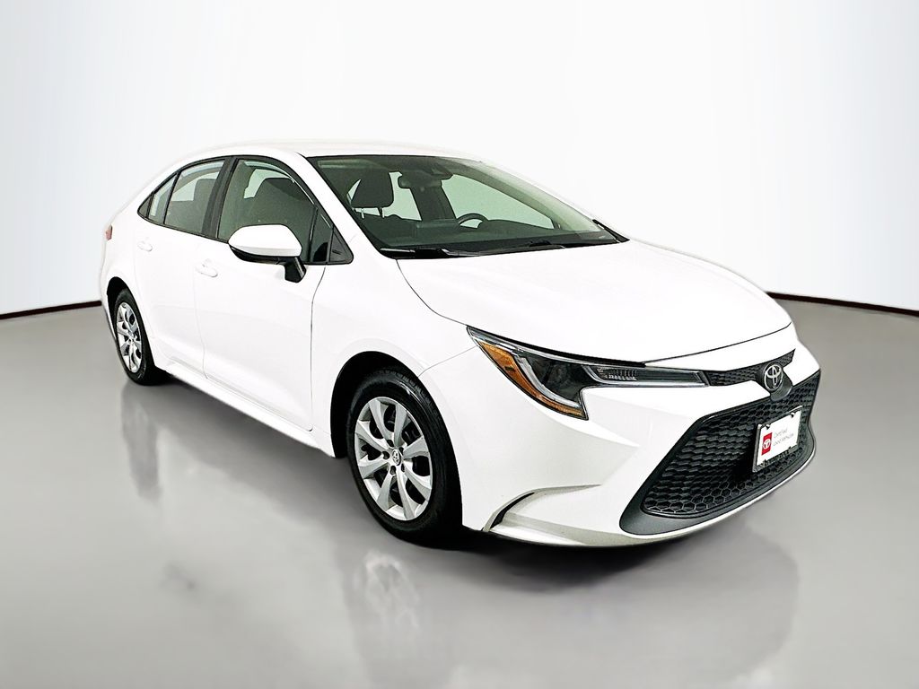 2022 Toyota Corolla LE 3