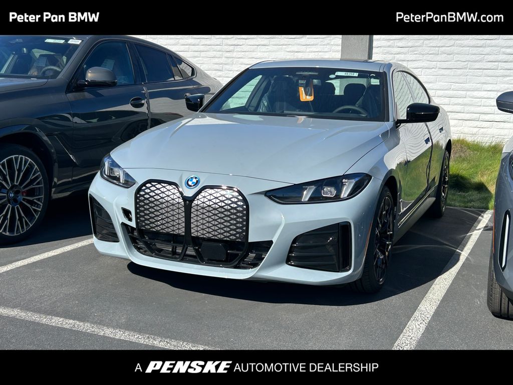 Thumbnail: 2025 BMW i4 - 1