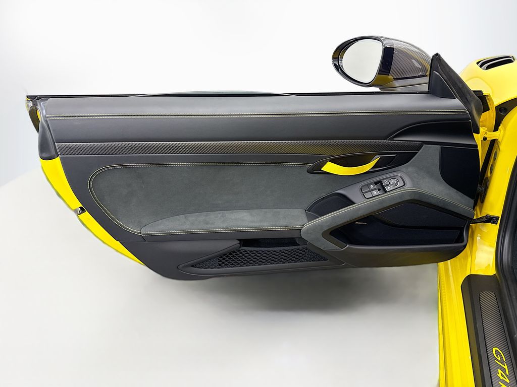 Thumbnail: 2025 Porsche 718 Cayman - 21