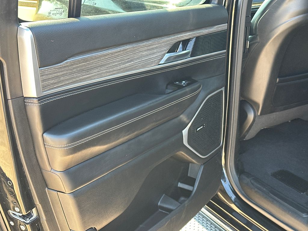 Used 2023 Black Jeep Series II image 21