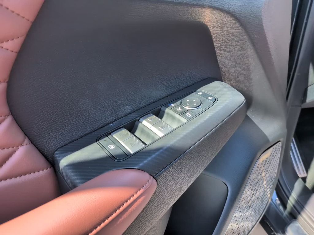 New 2026 Gray Mitsubishi SEL image 18