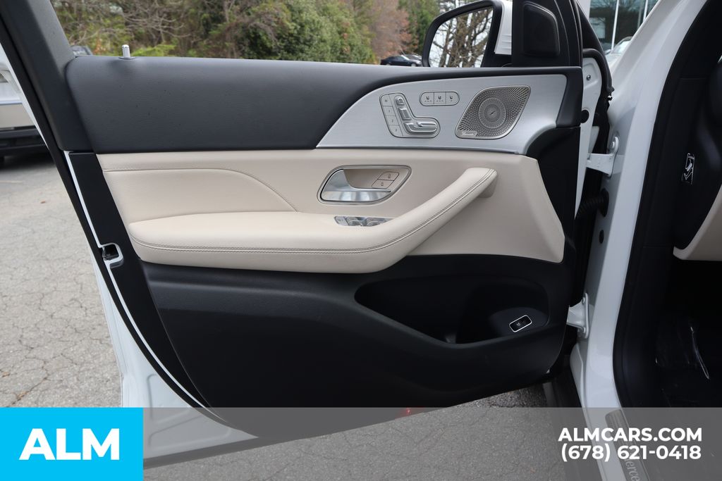 Used 2025 White Mercedes-Benz GLS 450 image 11