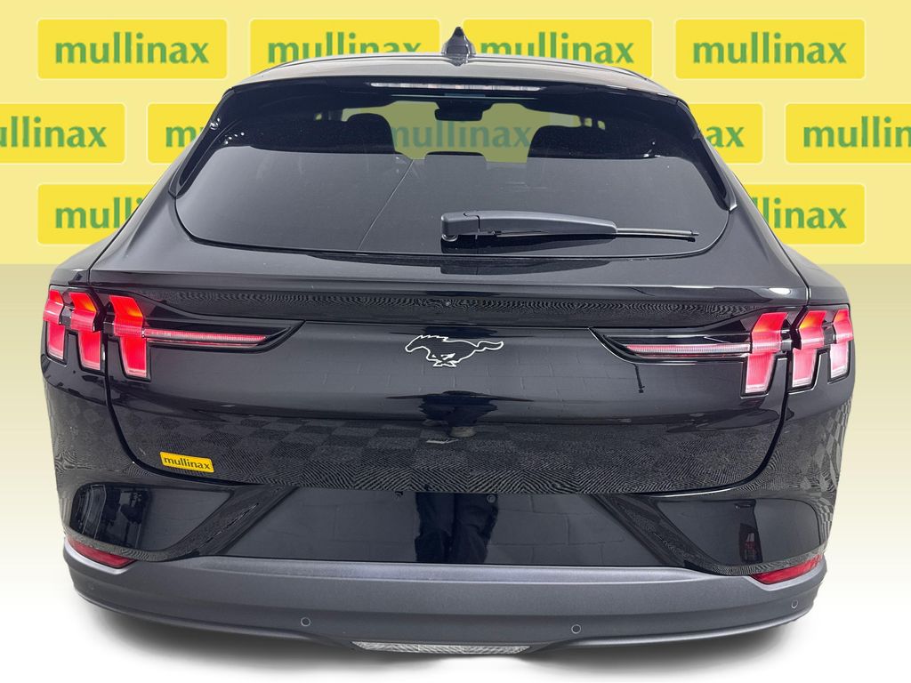 New 2026 Black Ford Select image 16
