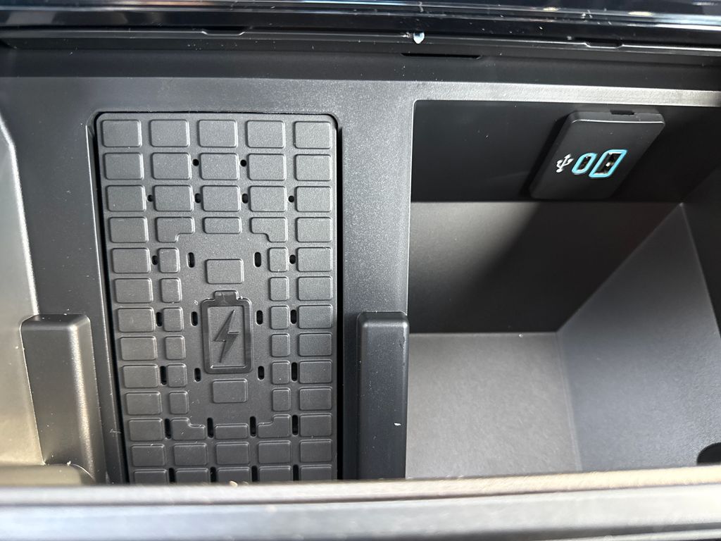 New 2026 Gray Ford Lariat image 37