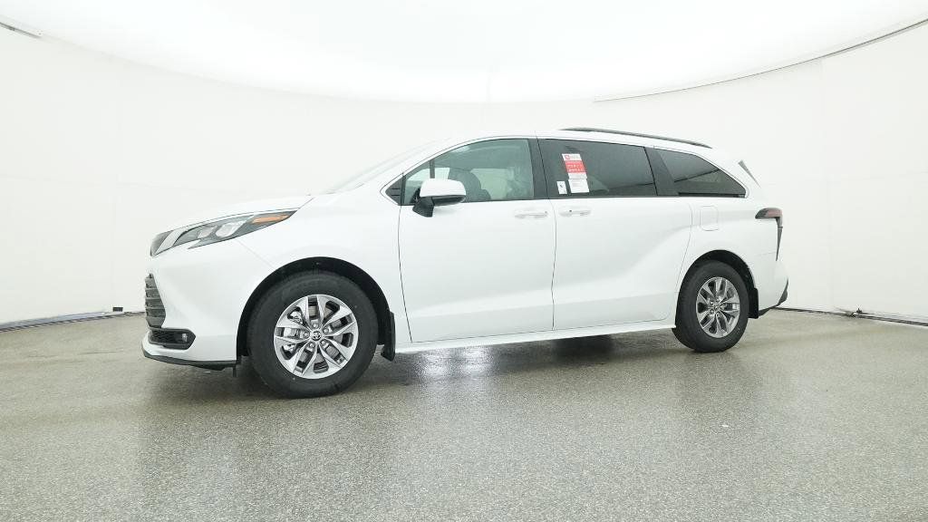 Thumbnail: 2025 Toyota Sienna - 23