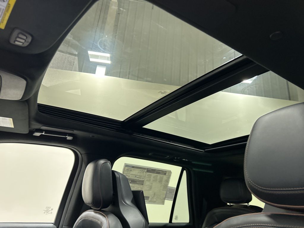 new 2026 Lincoln Navigator L car, priced at $128,975