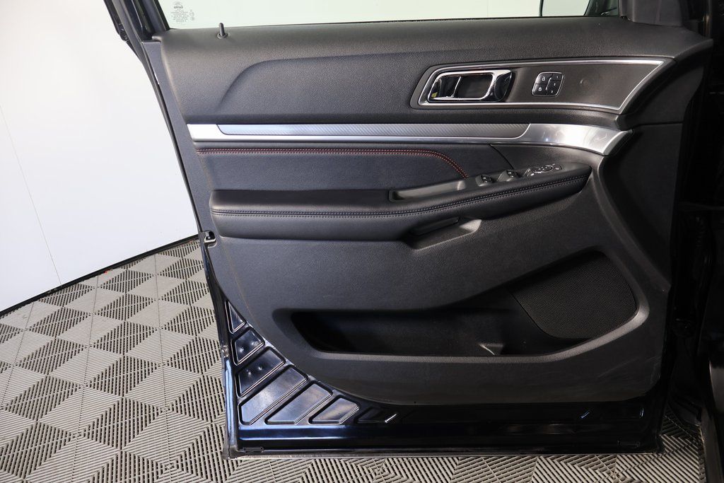 Thumbnail: 2018 Ford Explorer - 12