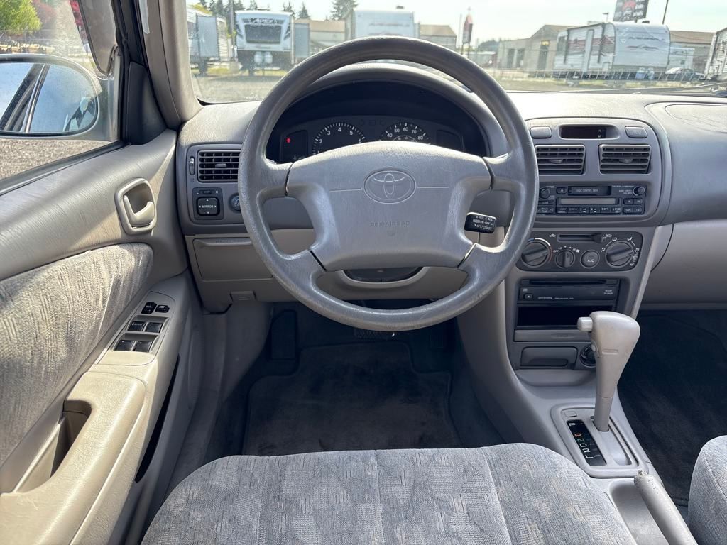 2000 Silver Stream Opal Toyota Corolla LE FWD Sedan