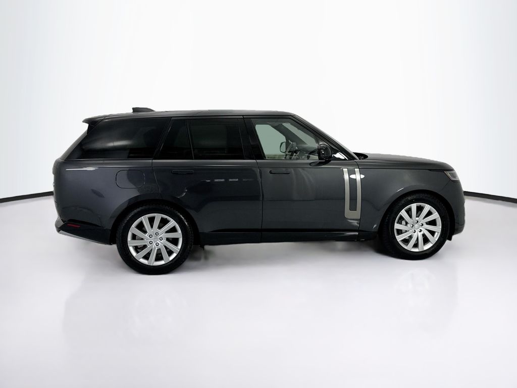 Thumbnail: 2023 Land Rover Range Rover - 4