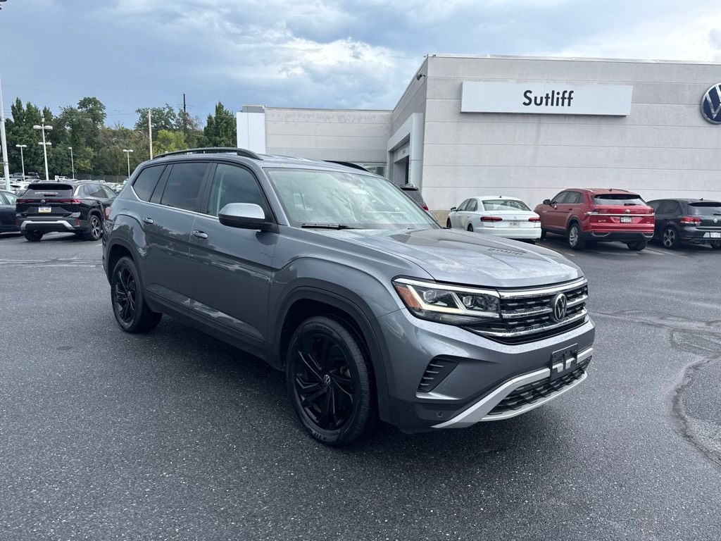 2023 Volkswagen Atlas 2.0T SE w/Technology Gray at Subaru and VW of Moon Township