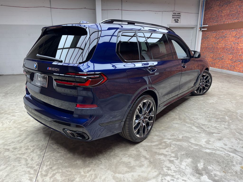 New 2026  BMW M60i image 6