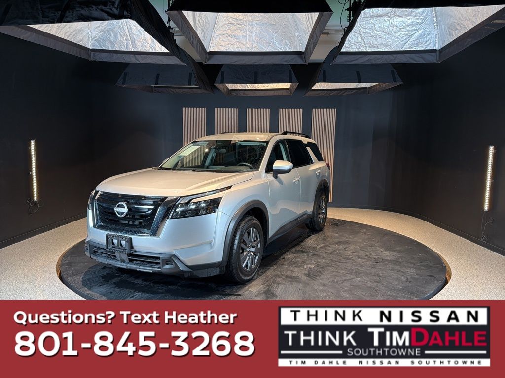 Brilliant Silver Metallic 2025 Nissan Pathfinder SV 4WD SUV / Crossover All-Wheel Drive 9-Speed Automatic