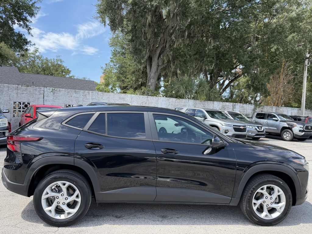 used 2024 Chevrolet Trax car, priced at $17,591