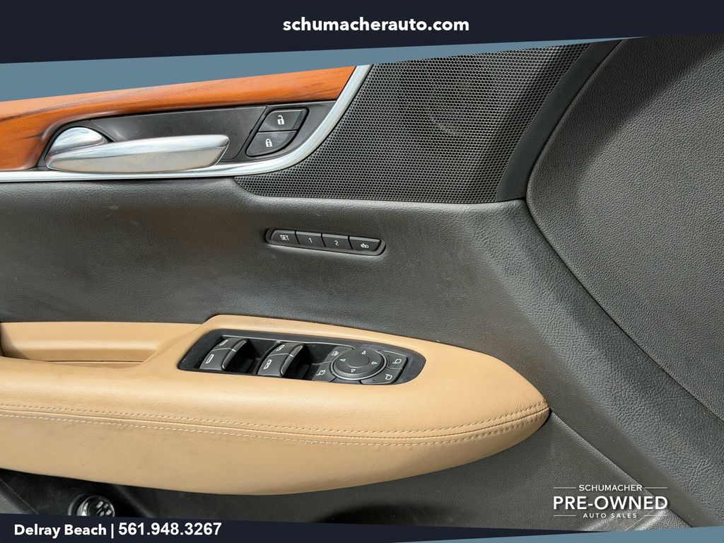 used 2017 Cadillac XT5 car, priced at $17,777