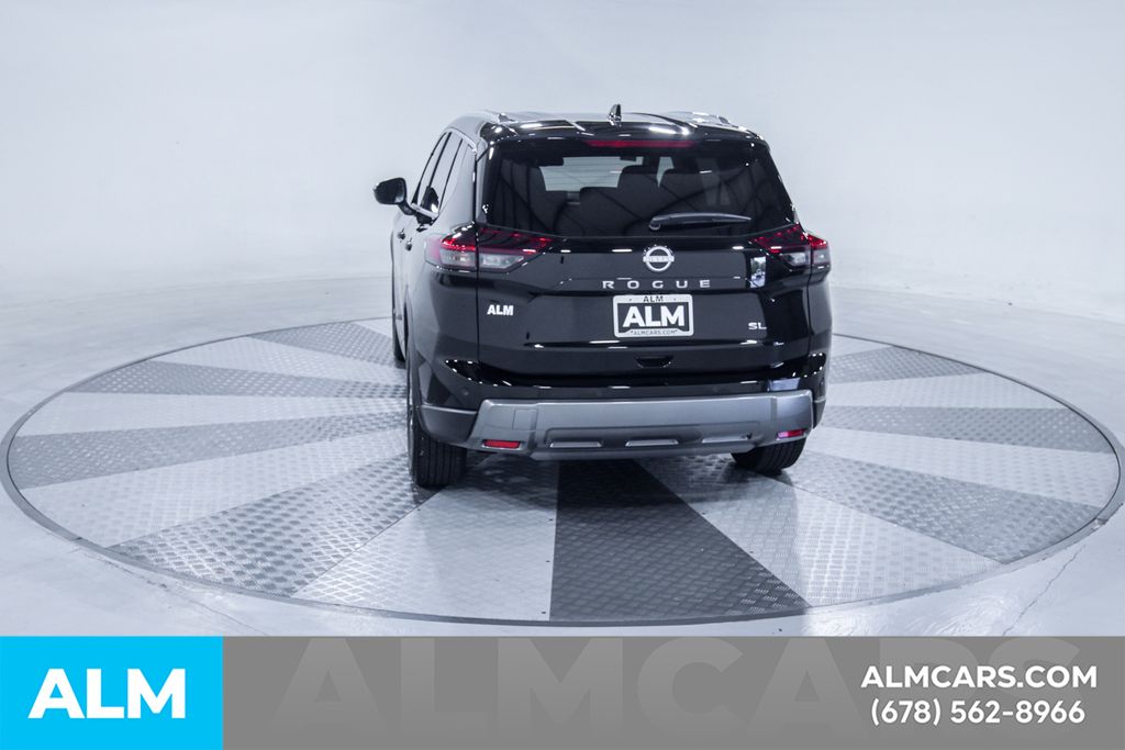 Used 2026 Black Nissan SL image 8
