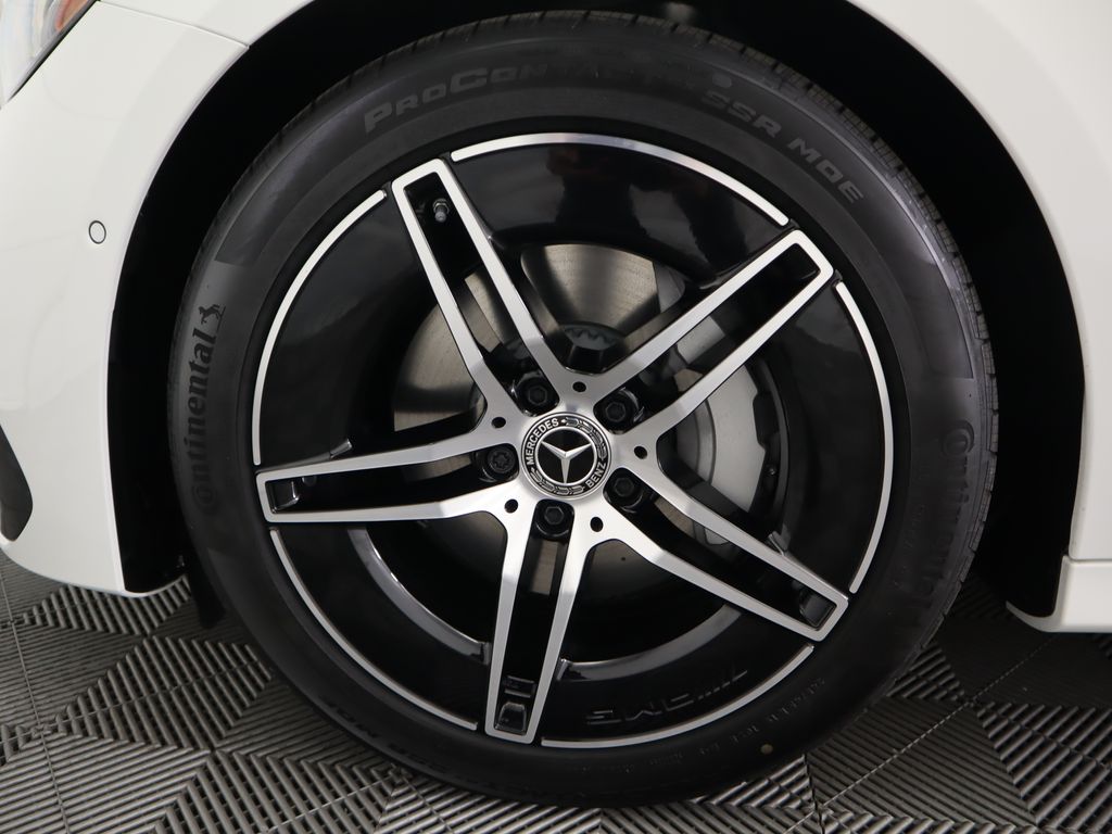 Thumbnail: 2025 Mercedes-Benz E-Class - 31