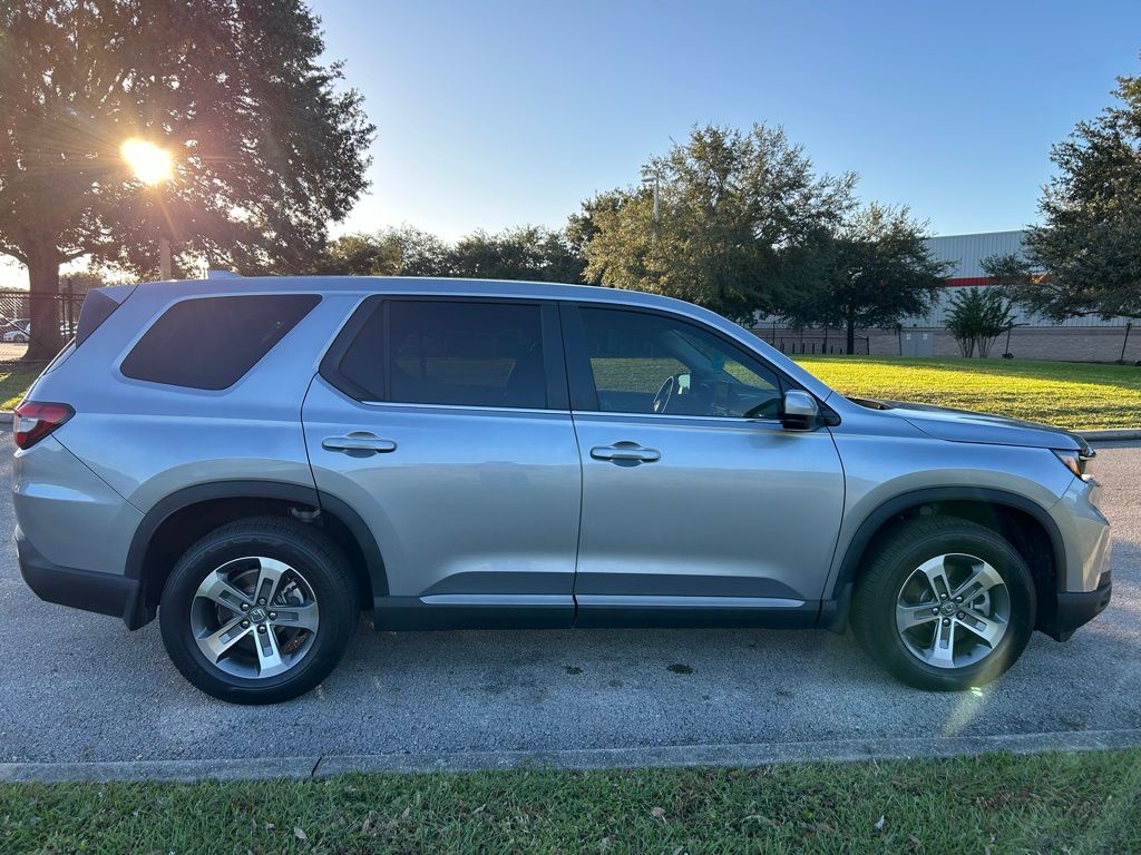 Thumbnail: 2025 Honda Pilot - 6