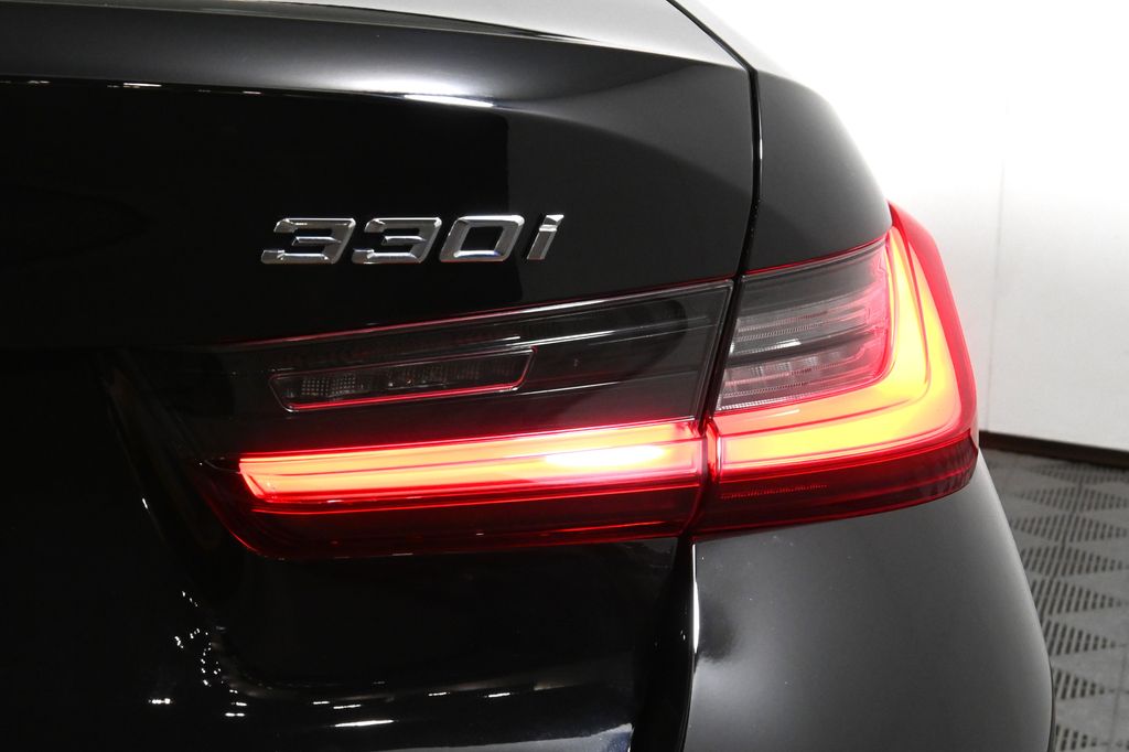 Thumbnail: 2023 BMW 3 Series - 13