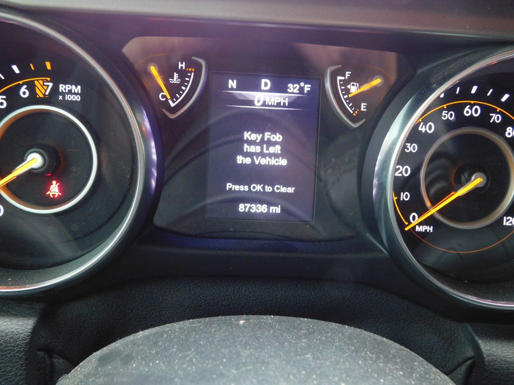 Thumbnail: 2020 Jeep Gladiator - 11