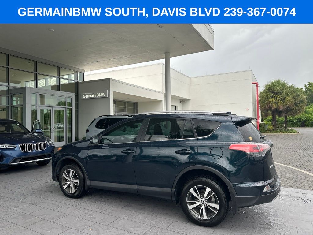 Used 2018 Blue Toyota XLE image 8