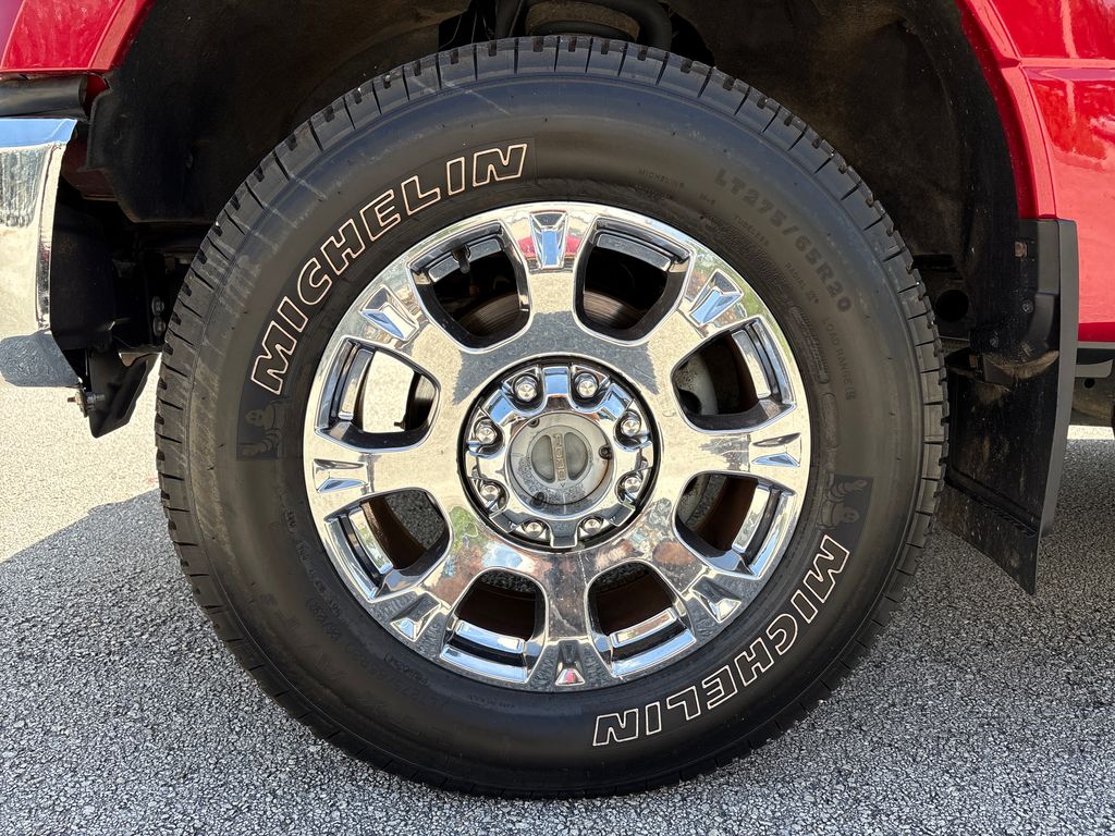 Certified Used 2021  Ford XL image 14