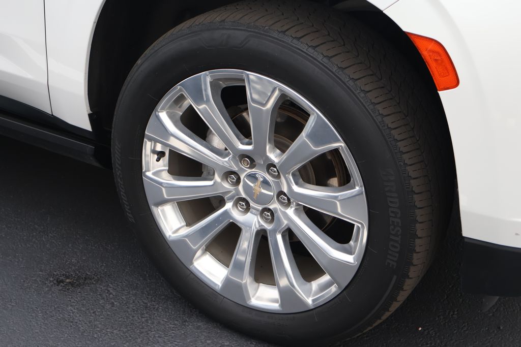 Thumbnail: 2023 Chevrolet Suburban - 5