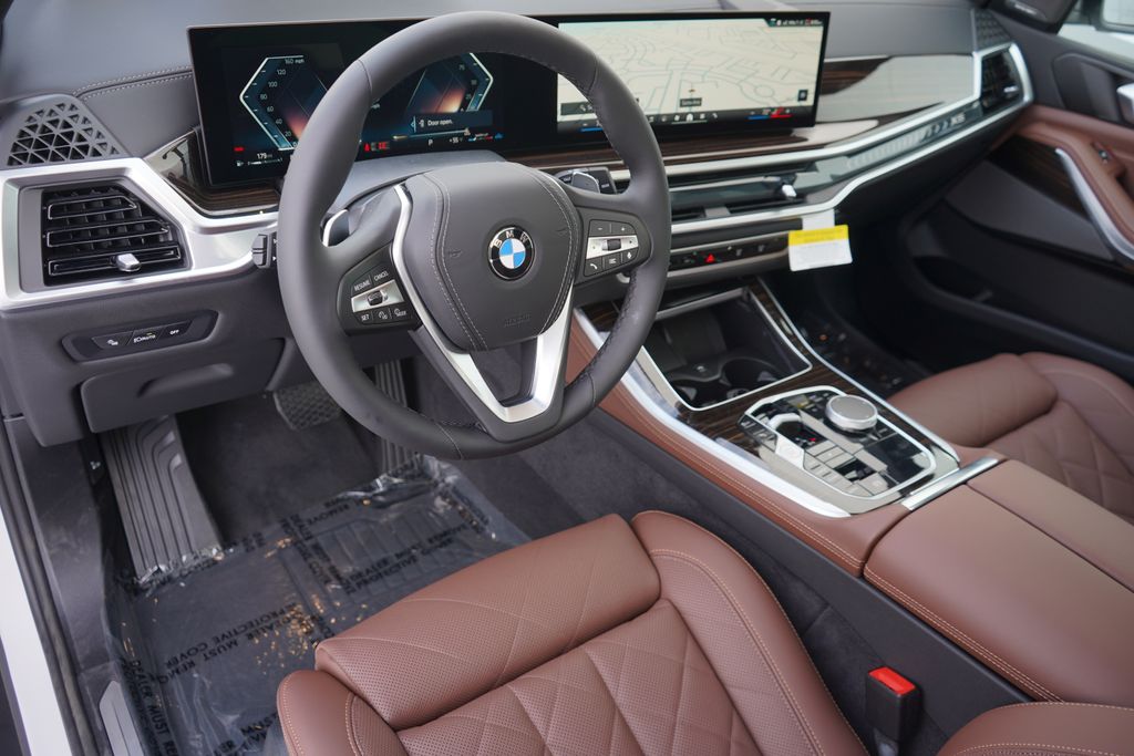 2025 BMW X5 sDrive40i 12