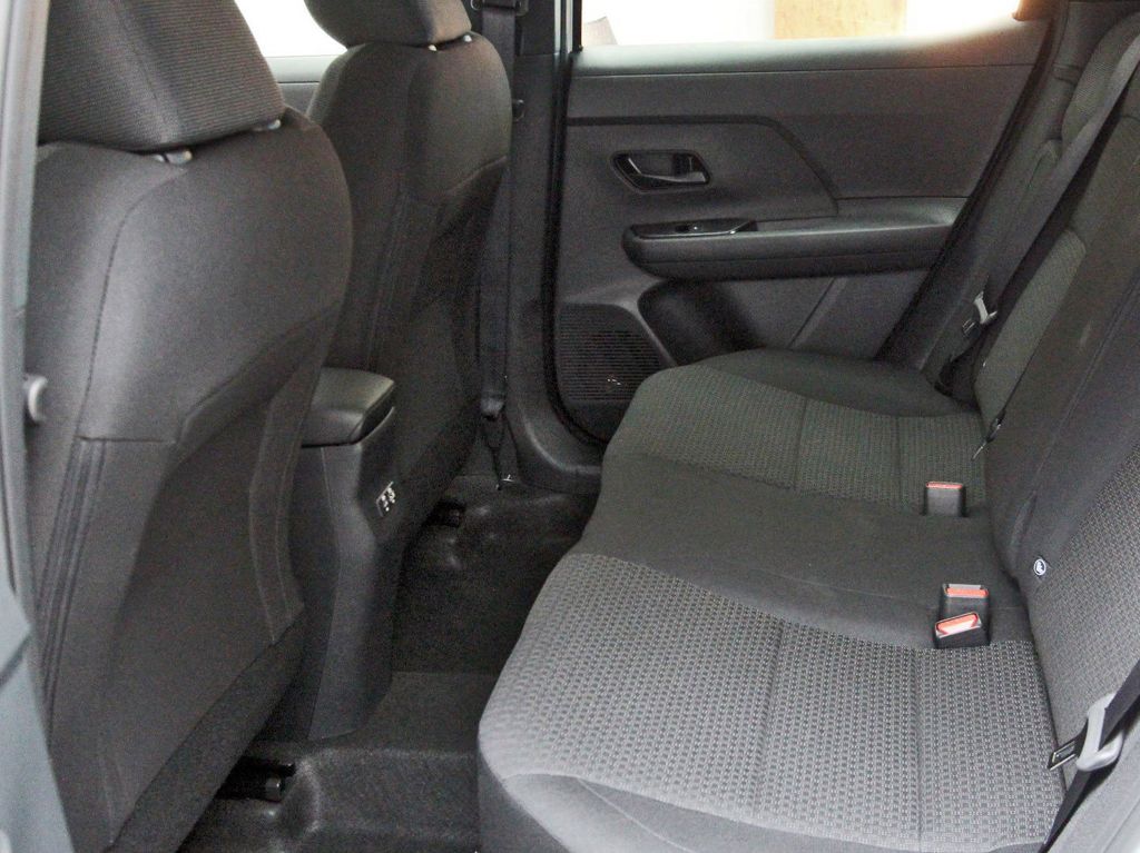 2026 Nissan Kicks S - 9