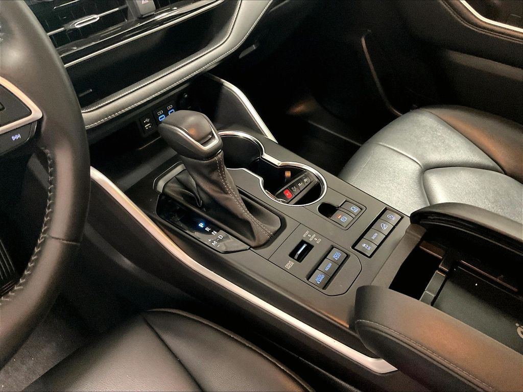 2022 Toyota Highlander — photo 20