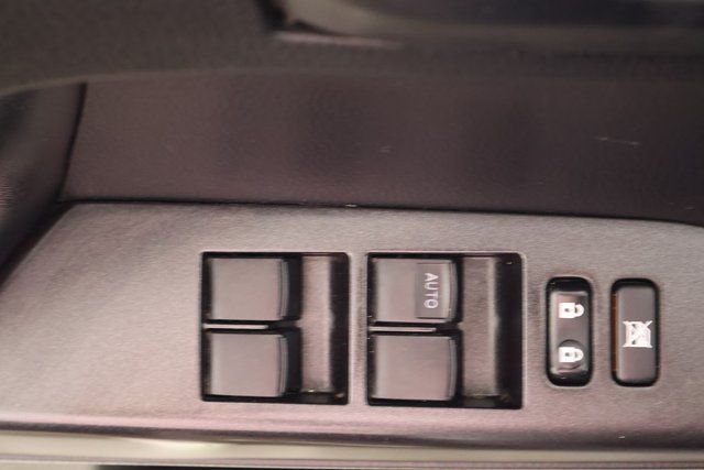 2018 Toyota RAV4 Hybrid LE photo