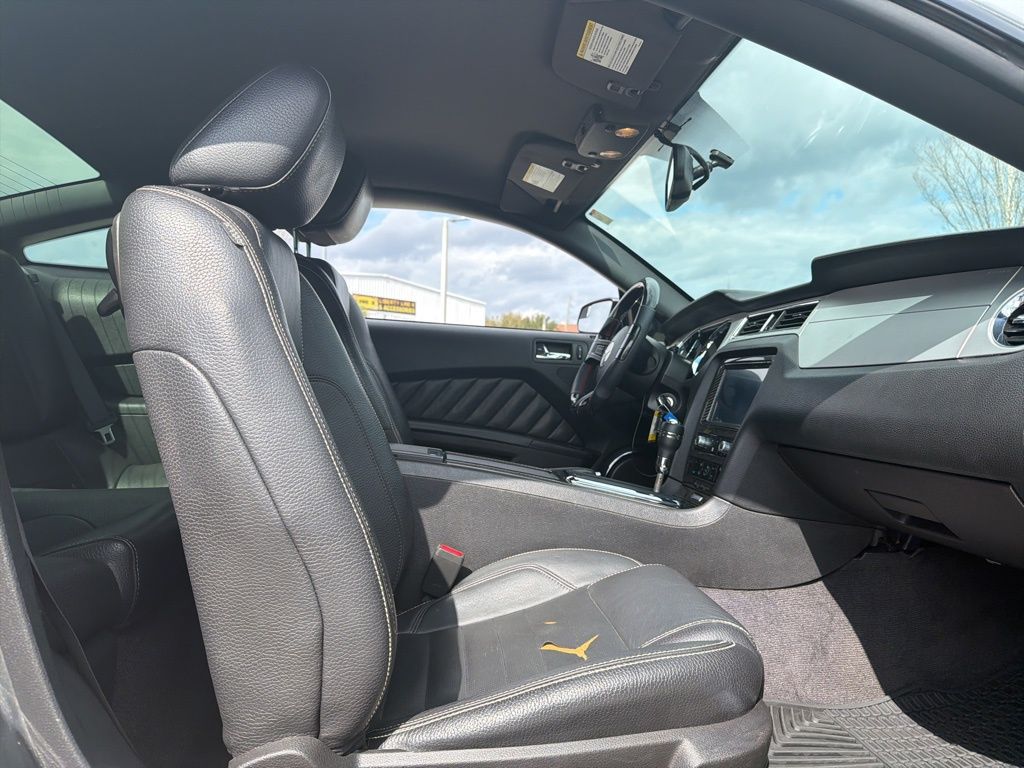 2011 Ford Mustang V6 Premium