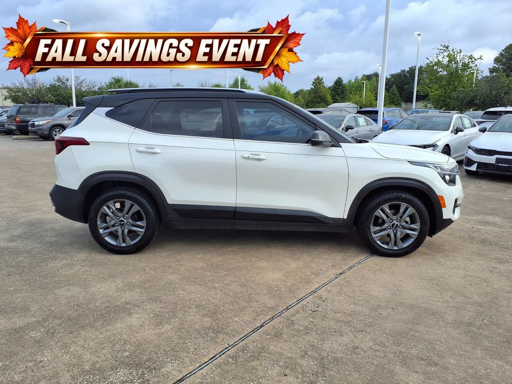2023 Kia Seltos S White at DeMontrond Auto Country