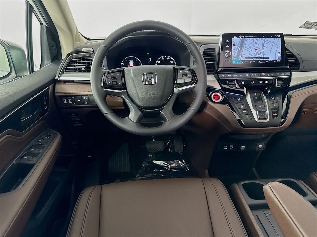 2025 Honda Odyssey Touring photo