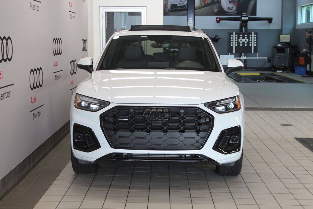 Thumbnail: 2025 Audi Q5 - 9