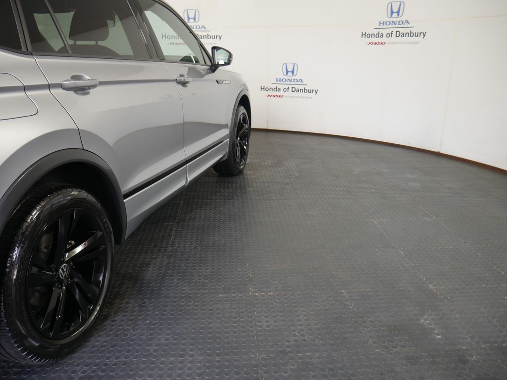 Thumbnail: 2024 Volkswagen Tiguan - 4