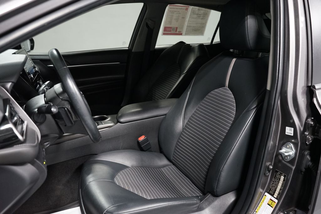 Thumbnail: 2022 Toyota Camry - 27