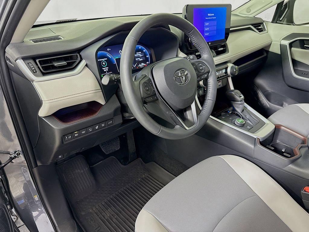 Thumbnail: 2024 Toyota RAV4 - 9