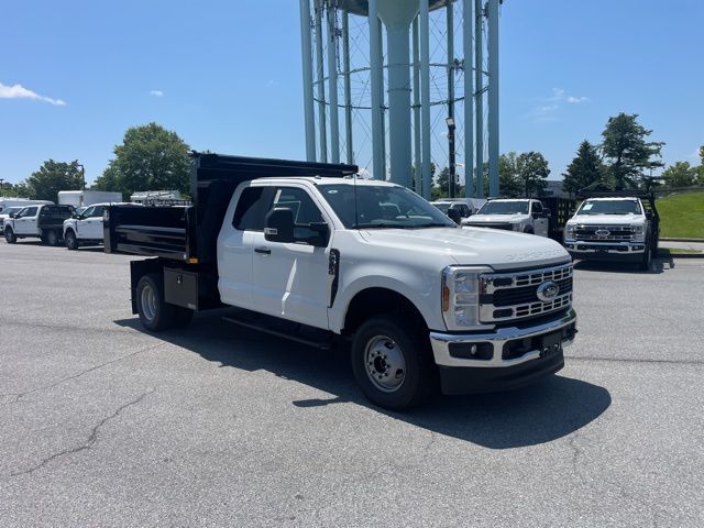 2025 Ford F-350 Chassis XL