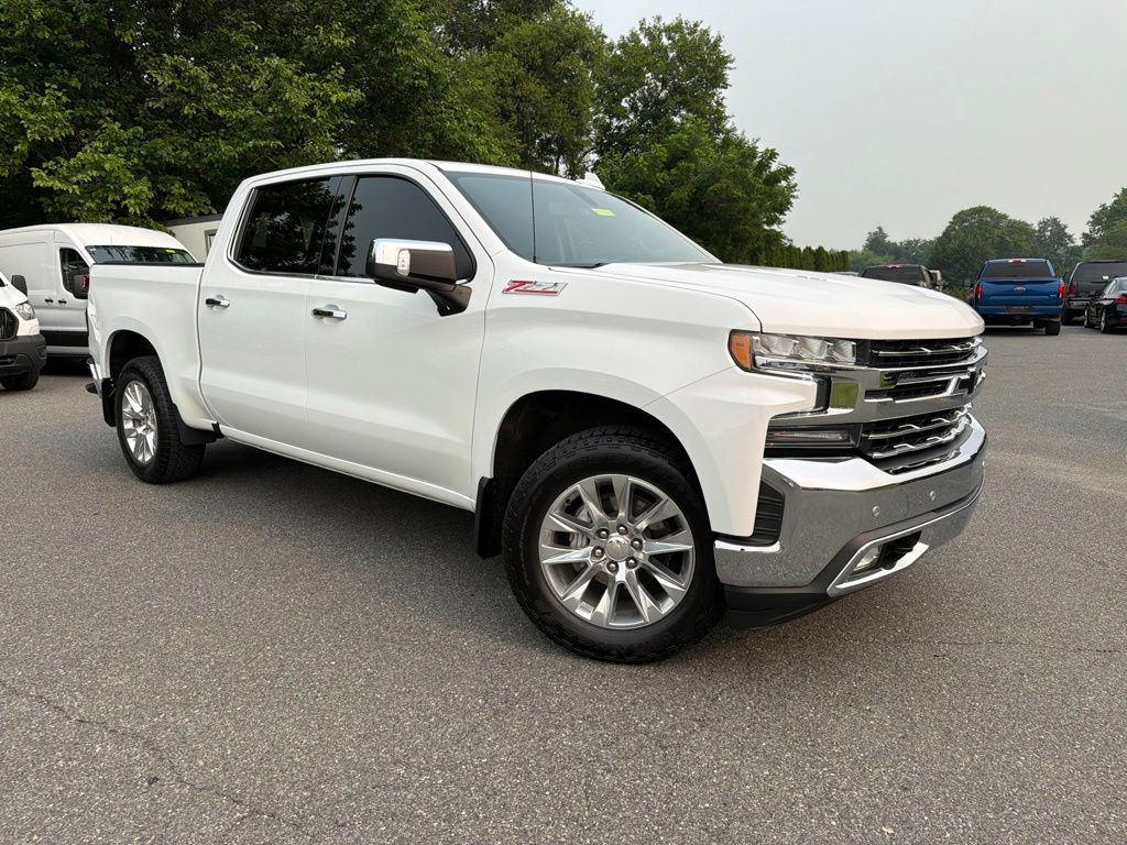 Summit White 2021 Chevrolet Silverado 1500 Pickup Truck Four-Wheel Drive Automatic