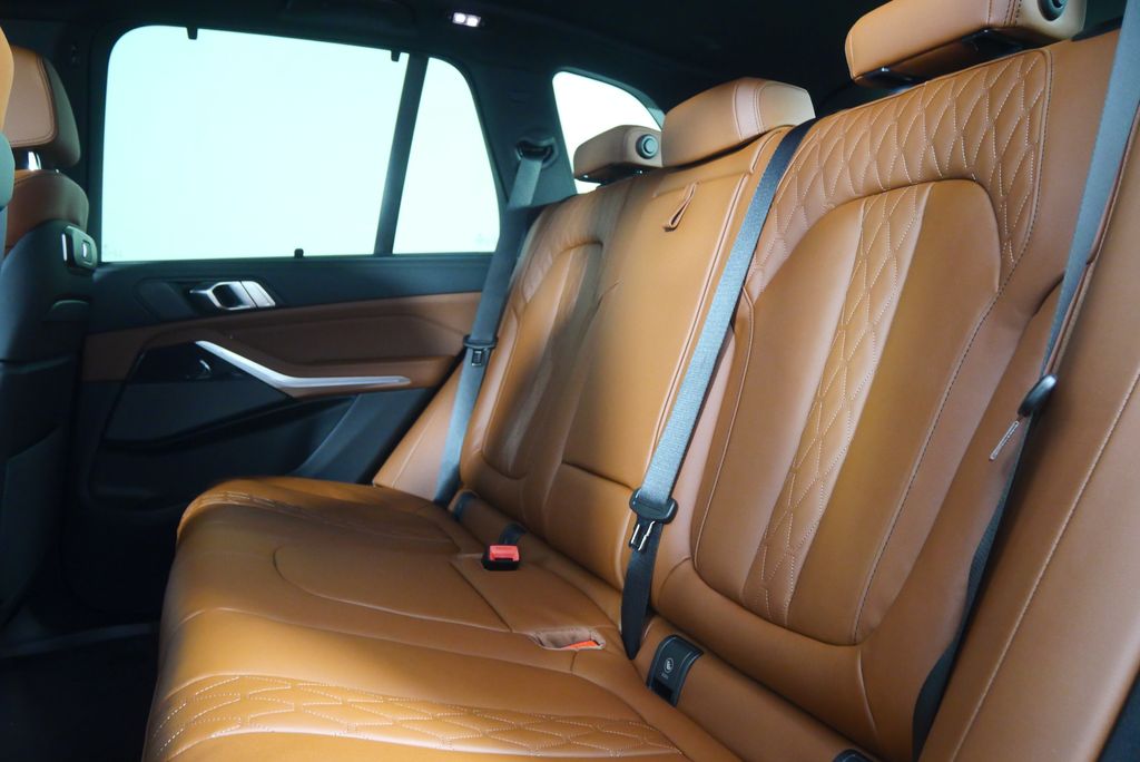 Thumbnail: 2026 BMW X5 - 16