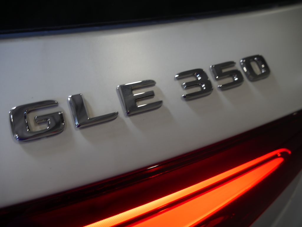 Thumbnail: 2026 Mercedes-Benz GLE - 9