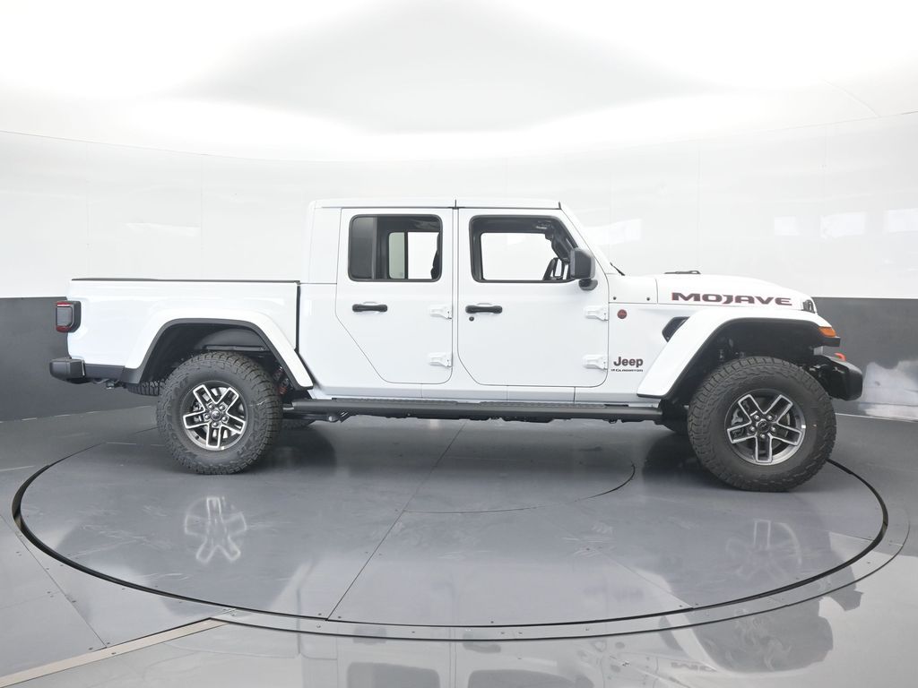 New 2026 Bright White Clearcoat Jeep Mojave image 7
